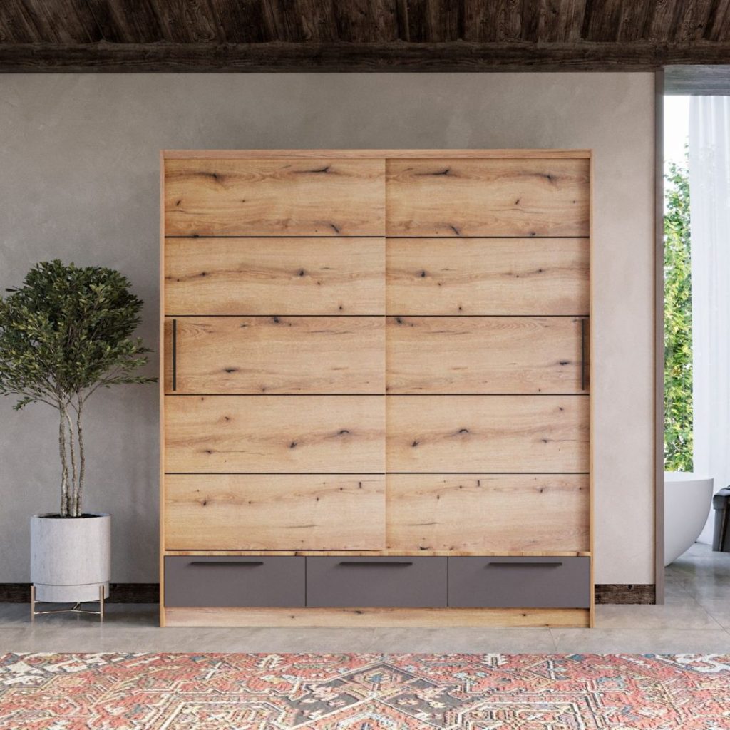 Гардеробер Лара