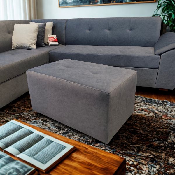 Табуретка Астраион во дневна соба